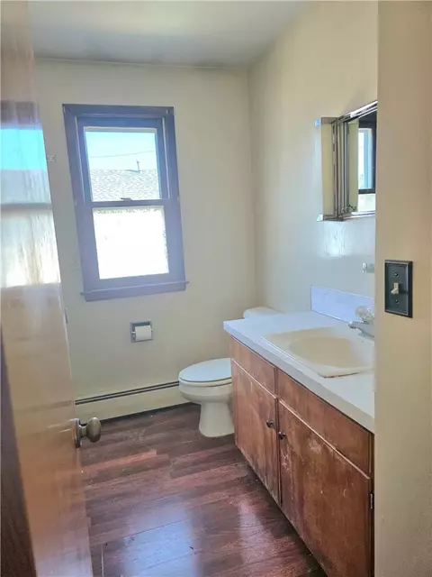 Bath - 361 Park Ave, Corning, NY 14830 photo 5 of 11