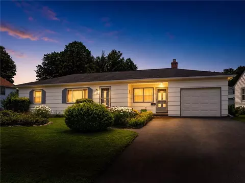 103 Laura Dr, Greece, NY 14626