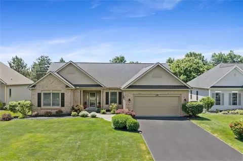 29 Brantley Way, Perinton, NY 14526