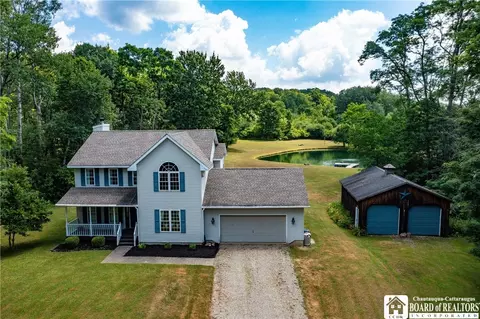 1562 Shadyside Rd, Busti, NY 14750