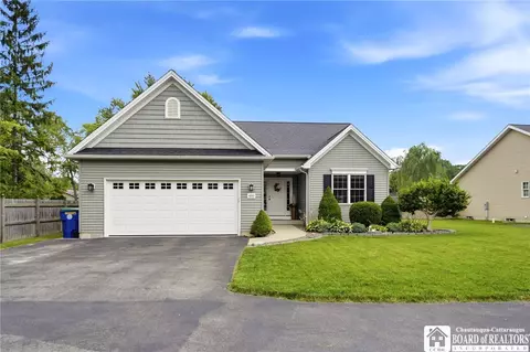 489 Campbell Blvd, Getzville, NY 14068