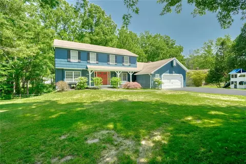 346 Brooksboro Dr, Webster, NY 14580