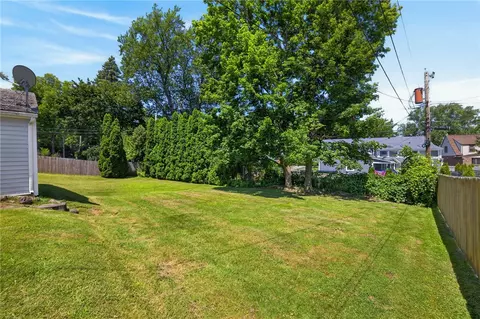 66 Gilbert Dr, Irondequoit, NY 14609 photo 25