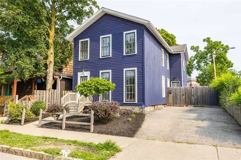 95 Alexander St, Rochester, NY 14620