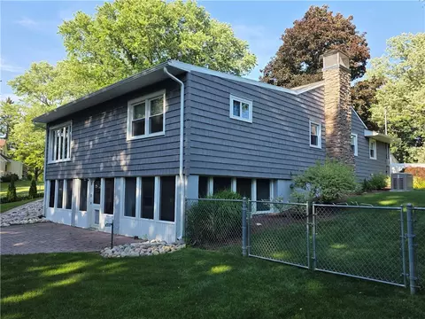 Exterior - 7 Locust St, Bath, NY 14810 photo 6 of 10