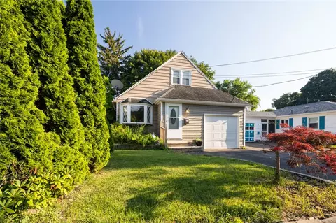 17 Chemung St, Rochester, NY 14611