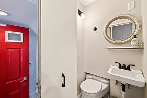 Bath - 151 Thomas Ave, Irondequoit, NY 14617 photo 4 of 4