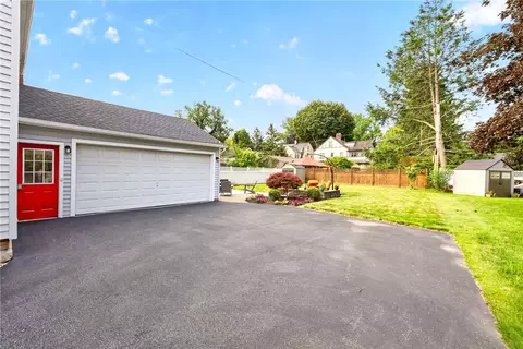 Exterior - 151 Thomas Ave, Irondequoit, NY 14617 photo 3 of 7