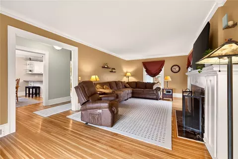Living - 151 Thomas Ave, Irondequoit, NY 14617 photo 1 of 3