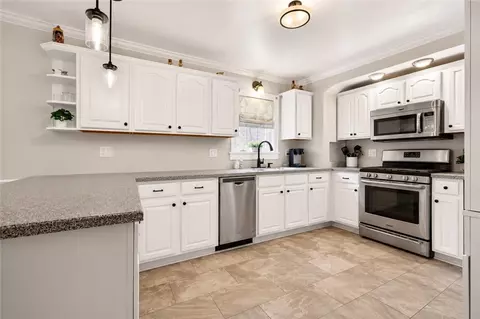 Kitchen - 151 Thomas Ave, Irondequoit, NY 14617 photo 3 of 5