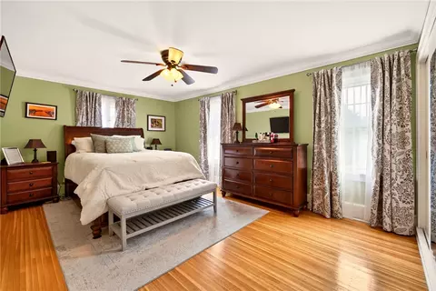 Bedroom - 151 Thomas Ave, Irondequoit, NY 14617 photo 4 of 7