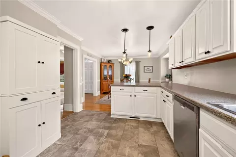 Kitchen - 151 Thomas Ave, Irondequoit, NY 14617 photo 4 of 5