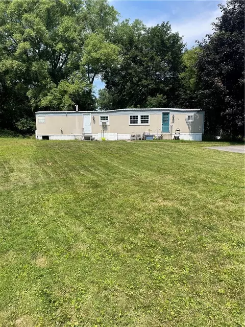 9 12 Mainview Dr, Penfield, NY 14625