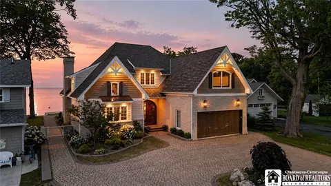 5276 Lakeside Blvd #N, Pomfret, NY 14048
