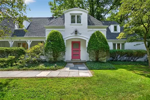 25 Oak Ln, Brighton, NY 14610
