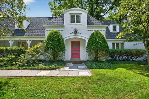 25 Oak Ln, Brighton, NY 14610