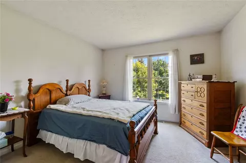 1104 Twin Leaf, Webster, NY 14580 photo 12