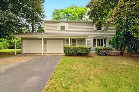 128 Cobblestone Dr, Rochester, NY 14623