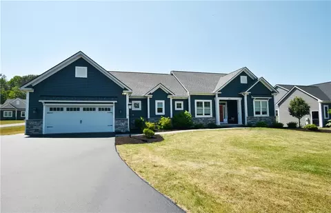1300 Grayson Dr, Victor, NY 14564