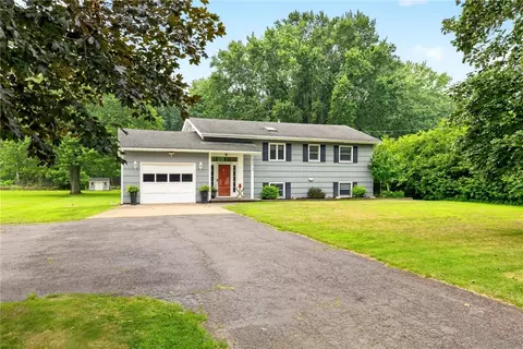 3479 Big Ridge Rd, Ogden, NY 14559