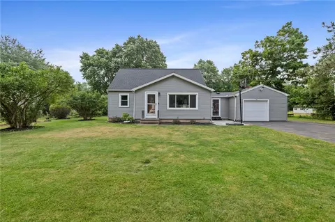 398 Trimmer Rd, Parma, NY 14559