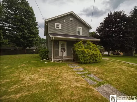 9 E 10th St, Ellicott, NY 14701