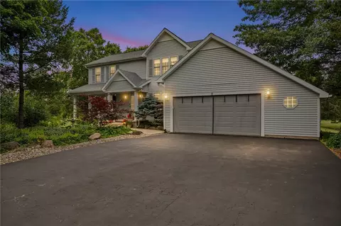 8 Summer Ridge Cir, Brockport, NY 14420
