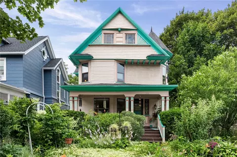 23 Hobart St, Rochester, NY 14611