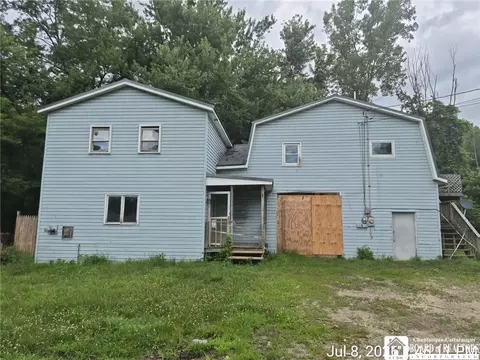 16 W 10th St, Ellicott, NY 14701