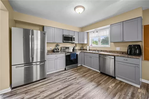 104 Maple Ave, Irondequoit, NY 14609 photo 8