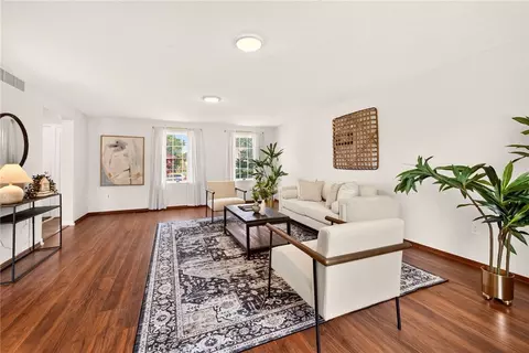 Living - 953 Dibbles Trl, Webster, NY 14580 photo 2 of 3