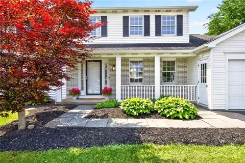 Exterior - 953 Dibbles Trl, Webster, NY 14580 photo 2 of 8