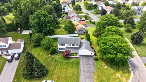 View/Area - 953 Dibbles Trl, Webster, NY 14580 photo 1 of 3