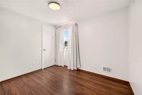 Bedroom - 953 Dibbles Trl, Webster, NY 14580 photo 8 of 8