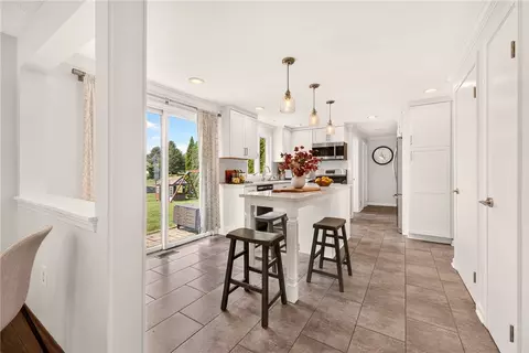 Kitchen - 953 Dibbles Trl, Webster, NY 14580 photo 5 of 7