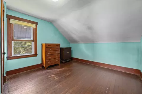 Bedroom - 9 Topper Dr, Irondequoit, NY 14622 photo 6 of 9