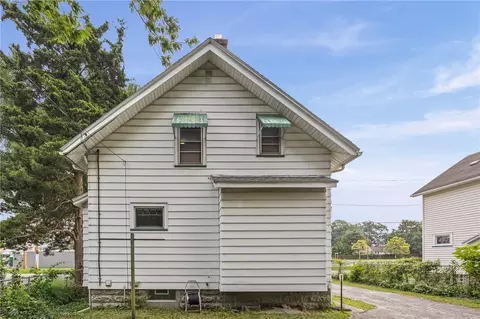 Exterior - 9 Topper Dr, Irondequoit, NY 14622 photo 5 of 6