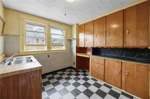 Kitchen - 9 Topper Dr, Irondequoit, NY 14622 photo 1 of 2