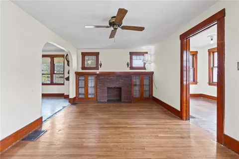 Living - 9 Topper Dr, Irondequoit, NY 14622 photo 2 of 7