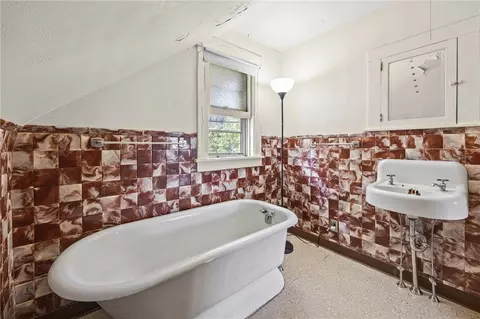 Bath - 9 Topper Dr, Irondequoit, NY 14622 photo 1 of 2