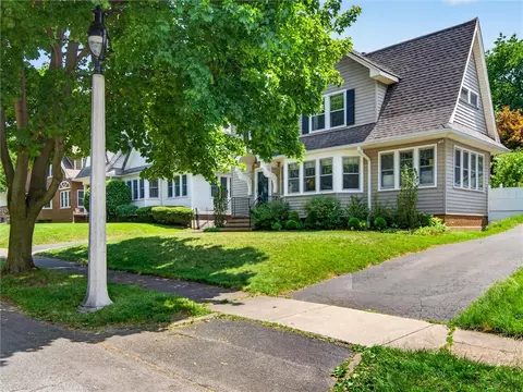 Exterior - 505 Hurstbourne Rd, Irondequoit, NY 14609 photo 2 of 6