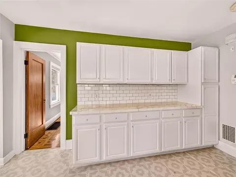 Kitchen - 505 Hurstbourne Rd, Irondequoit, NY 14609 photo 4 of 4