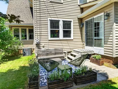 Exterior - 505 Hurstbourne Rd, Irondequoit, NY 14609 photo 4 of 6