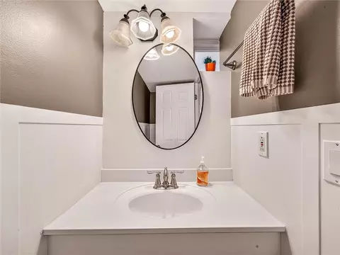 Bath - 505 Hurstbourne Rd, Irondequoit, NY 14609 photo 3 of 3