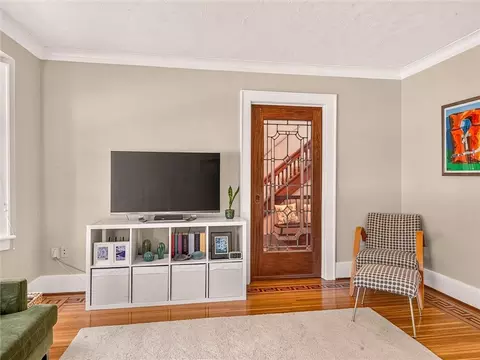 Entry Way - 505 Hurstbourne Rd, Irondequoit, NY 14609 photo 4 of 5