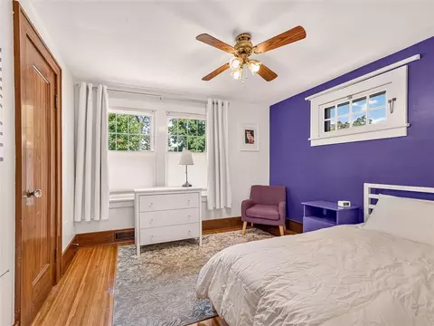 Bedroom - 505 Hurstbourne Rd, Irondequoit, NY 14609 photo 3 of 5