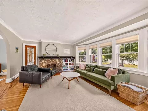 Living - 505 Hurstbourne Rd, Irondequoit, NY 14609 photo 3 of 3