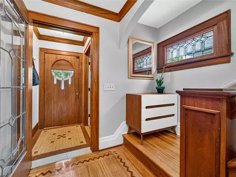 Entry Way - 505 Hurstbourne Rd, Irondequoit, NY 14609 photo 2 of 5