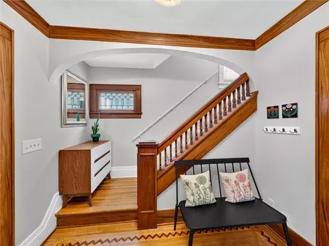Entry Way - 505 Hurstbourne Rd, Irondequoit, NY 14609 photo 3 of 5