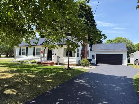 485 Genesee St, Avon, NY 14414